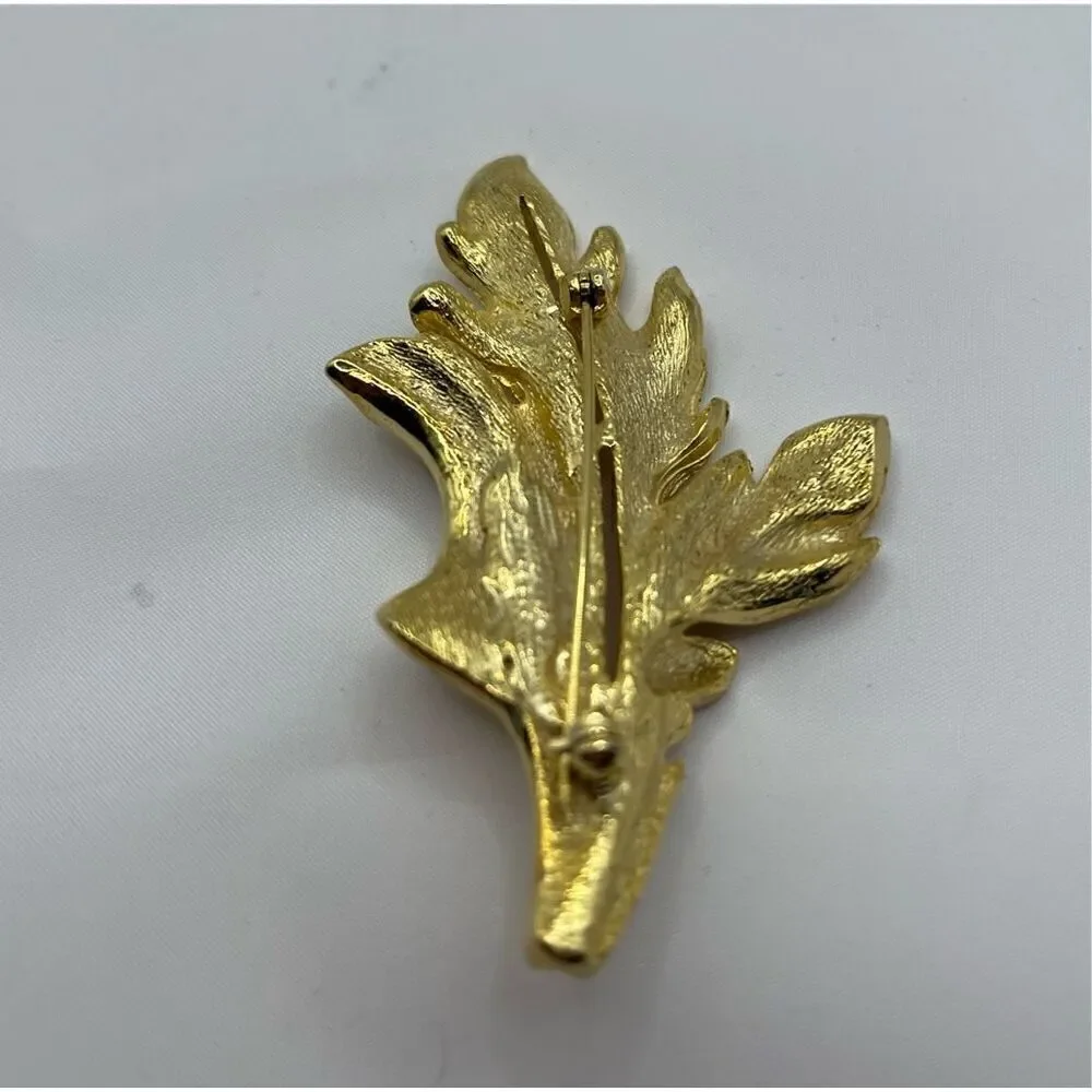 Lot of Four Vintage Goldtone Brooches